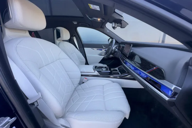 BMW 750e (Seria 7) din 2024 cu 50.000 km - oferta BMW232883 - foto 25
