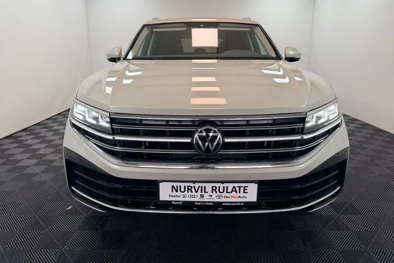 Volkswagen Touareg din 2024 cu 25.000 km - oferta VOL232893 - foto 1