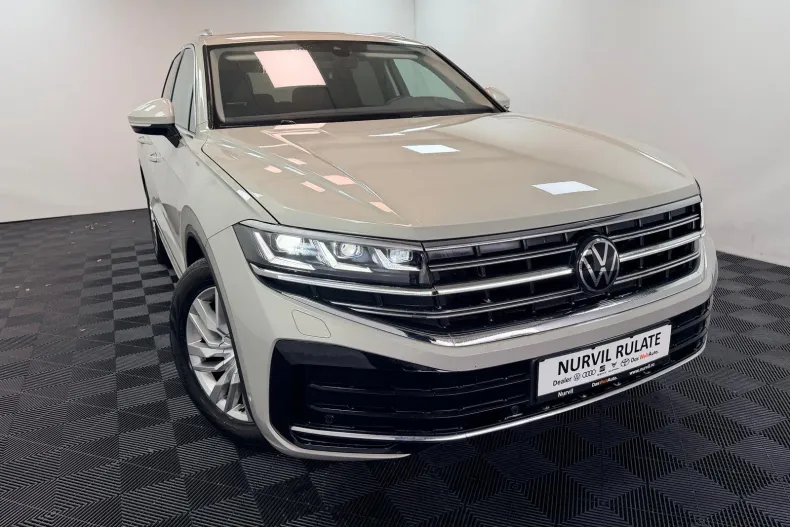 Volkswagen Touareg din 2024 cu 25.000 km - oferta VOL232893 - foto 2