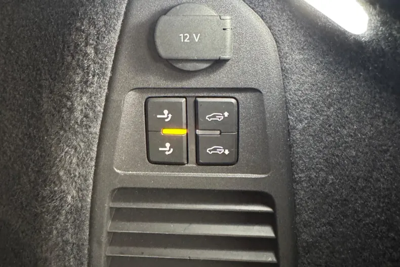 Volkswagen Touareg din 2024 cu 25.000 km - oferta VOL232893 - foto 4