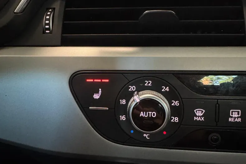 Audi A4 Limuzina din 2023 cu 77.000 km - oferta AUD232894 - foto 12
