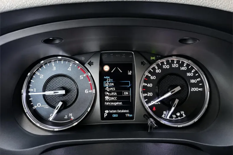 Toyota Hilux din 2026 cu 10 km - oferta TOY232901 - foto 19