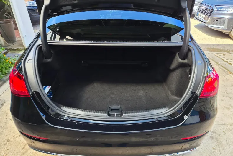 Mercedes-Benz C 200 (Clasa C) din 2023 cu 56.000 km - oferta MER232902 - foto 12