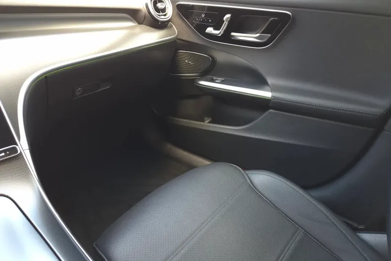 Mercedes-Benz C 200 (Clasa C) din 2023 cu 56.000 km - oferta MER232902 - foto 19