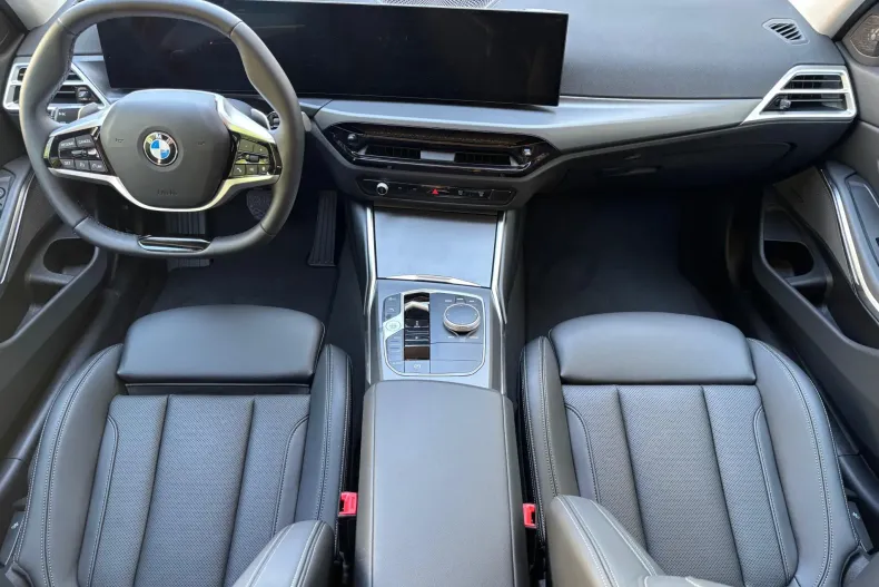 BMW 318d (Seria 3) din 2025 cu 12.000 km - oferta BMW232906 - foto 8