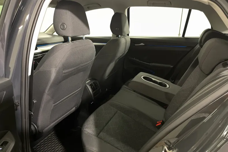 Volkswagen Golf din 2021 cu 43.010 km - oferta VOL232910 - foto 13