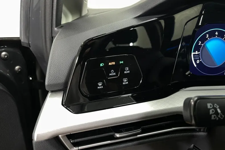 Volkswagen Golf din 2021 cu 43.010 km - oferta VOL232910 - foto 22