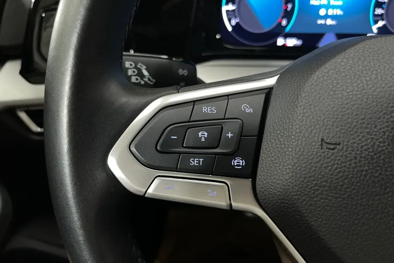 Volkswagen Golf din 2021 cu 43.010 km - oferta VOL232910 - foto 23