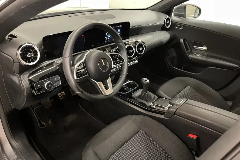 Mercedes-Benz CLA 200 (Clasa CLA) din 2022 cu 153.245 km - oferta MER232915 - foto 5