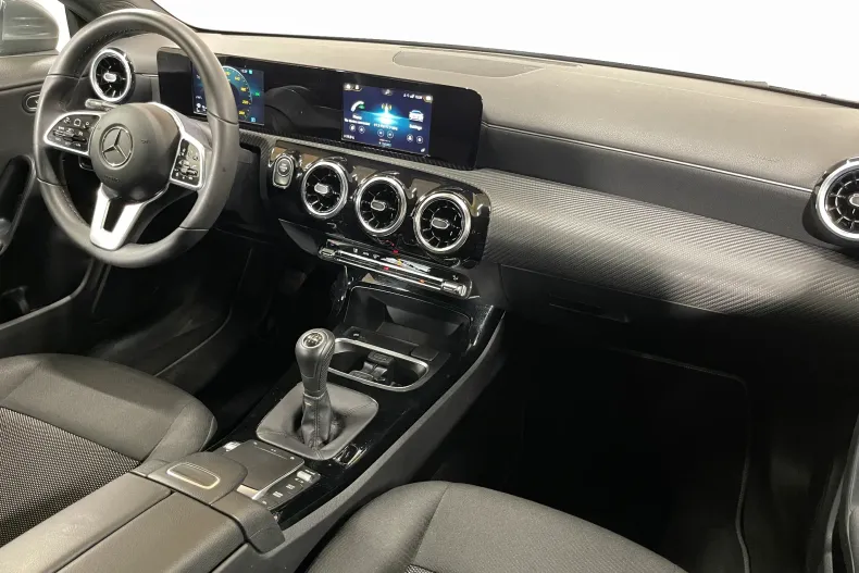 Mercedes-Benz CLA 200 (Clasa CLA) din 2022 cu 153.245 km - oferta MER232915 - foto 7