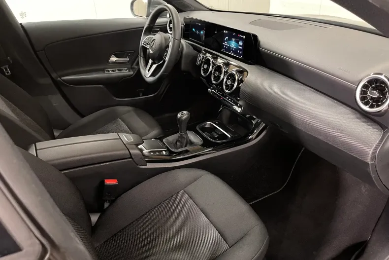 Mercedes-Benz CLA 200 (Clasa CLA) din 2022 cu 153.245 km - oferta MER232915 - foto 10
