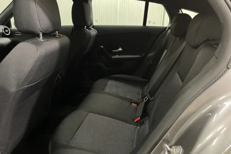 Mercedes-Benz CLA 200 (Clasa CLA) din 2022 cu 153.245 km - oferta MER232915 - foto 11