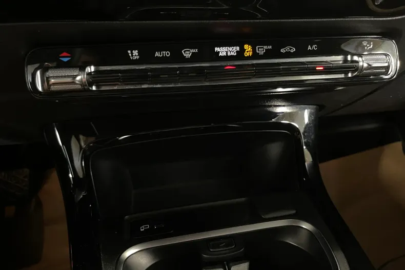 Mercedes-Benz CLA 200 (Clasa CLA) din 2022 cu 153.245 km - oferta MER232915 - foto 19