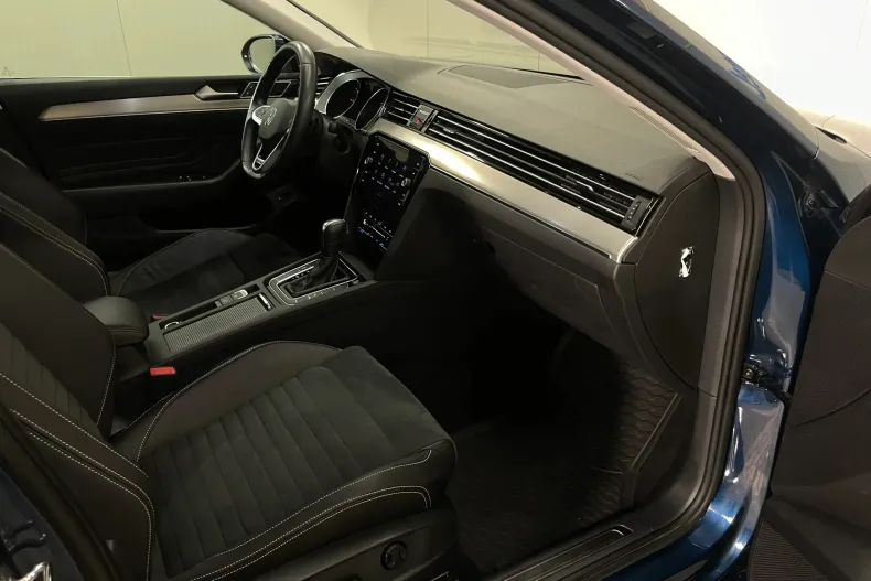 Volkswagen Passat din 2021 cu 57.557 km - oferta VOL232919 - foto 9