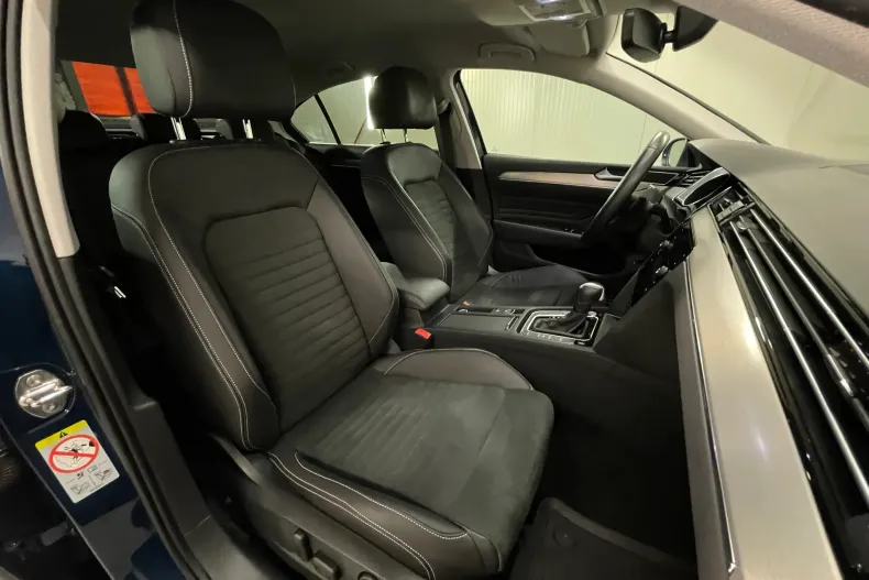 Volkswagen Passat din 2021 cu 57.557 km - oferta VOL232919 - foto 10