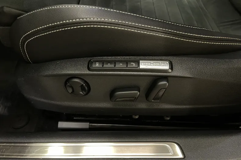Volkswagen Passat din 2021 cu 57.557 km - oferta VOL232919 - foto 20