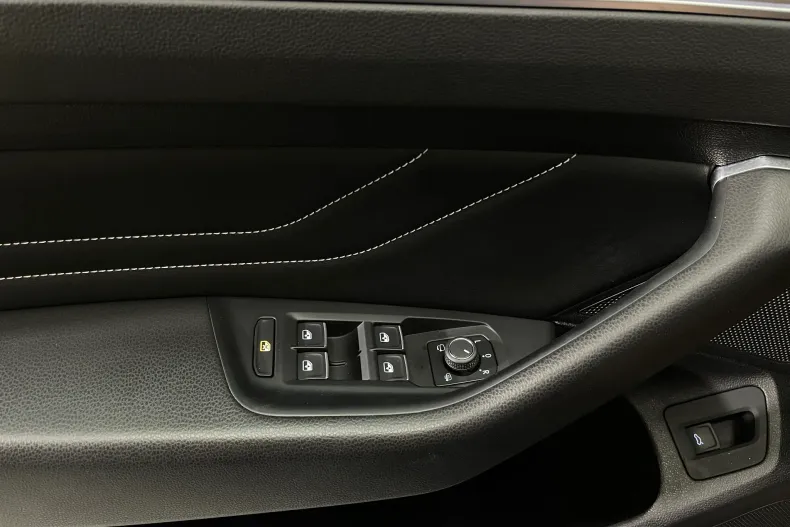 Volkswagen Passat din 2021 cu 57.557 km - oferta VOL232919 - foto 23