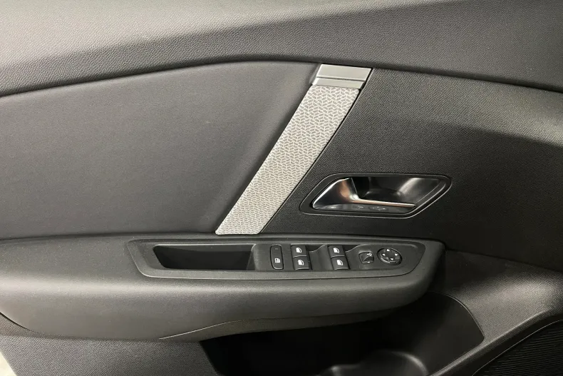 Citroën C4X din 2023 cu 93.337 km - oferta CIT232921 - foto 24