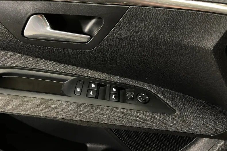 Peugeot 5008 din 2021 cu 125.205 km - oferta PEU232924 - foto 27