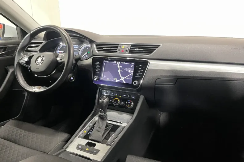 Skoda Superb din 2020 cu 103.590 km - oferta SKO232926 - foto 8