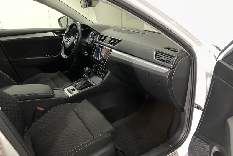 Skoda Superb din 2020 cu 103.590 km - oferta SKO232926 - foto 9