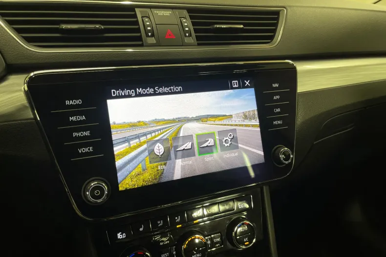 Skoda Superb din 2020 cu 103.590 km - oferta SKO232926 - foto 15