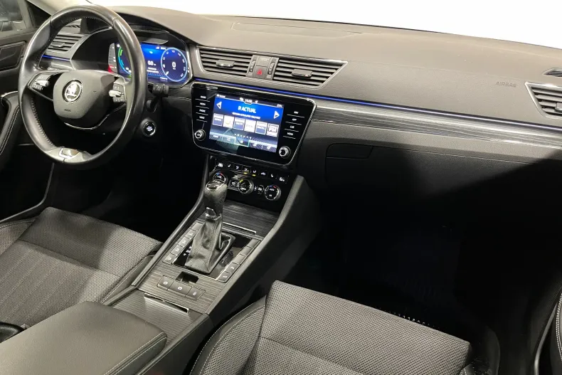 Skoda Superb din 2022 cu 143.589 km - oferta SKO232931 - foto 9