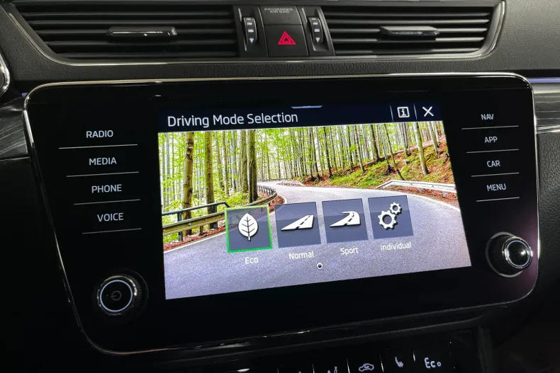 Skoda Superb din 2022 cu 143.589 km - oferta SKO232931 - foto 14