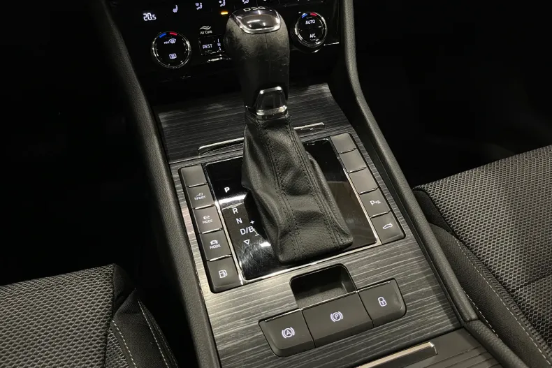 Skoda Superb din 2022 cu 143.589 km - oferta SKO232931 - foto 24