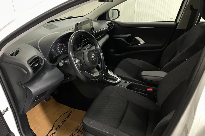 Toyota Yaris din 2023 cu 102.521 km - oferta TOY232936 - foto 5