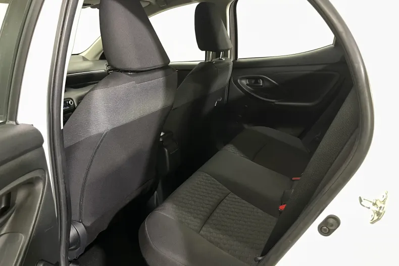 Toyota Yaris din 2023 cu 102.521 km - oferta TOY232936 - foto 10