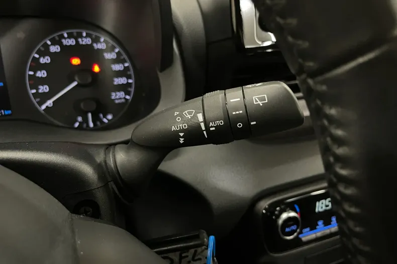 Toyota Yaris din 2023 cu 102.521 km - oferta TOY232936 - foto 17