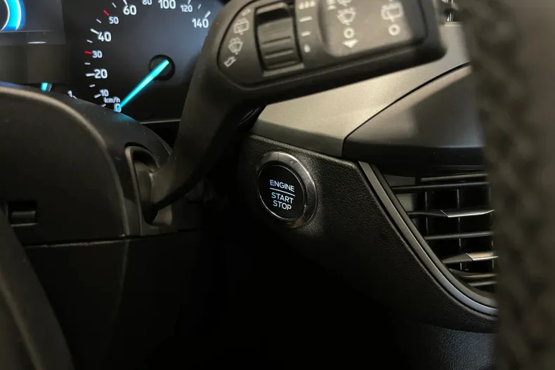 Ford Focus din 2022 cu 49.028 km - oferta FOR232939 - foto 20