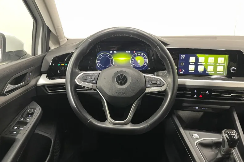 Volkswagen Golf din 2022 cu 46.319 km - oferta VOL232942 - foto 6