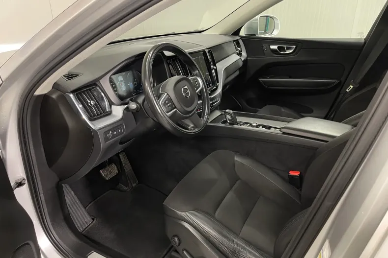 Volvo XC60 din 2021 cu 139.012 km - oferta VOL232953 - foto 5