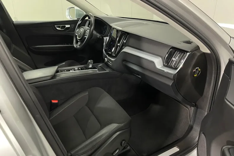 Volvo XC60 din 2021 cu 139.012 km - oferta VOL232953 - foto 9