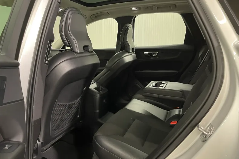 Volvo XC60 din 2021 cu 139.012 km - oferta VOL232953 - foto 12