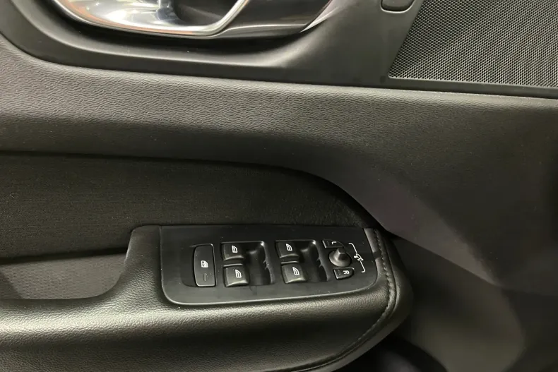 Volvo XC60 din 2021 cu 139.012 km - oferta VOL232953 - foto 27