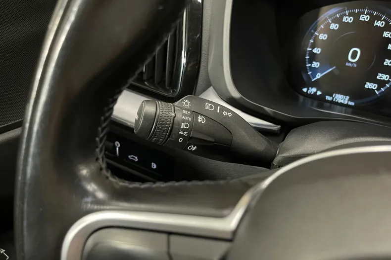 Volvo XC60 din 2021 cu 139.012 km - oferta VOL232953 - foto 29