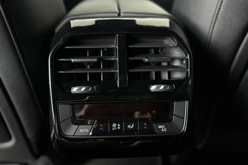 BMW iX din 2022 cu 108.500 km - oferta BMW232966 - foto 18