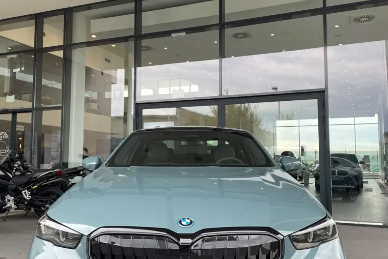 BMW 530e (Seria 5) din 2026 cu 7 km - oferta BMW232973 - foto 3