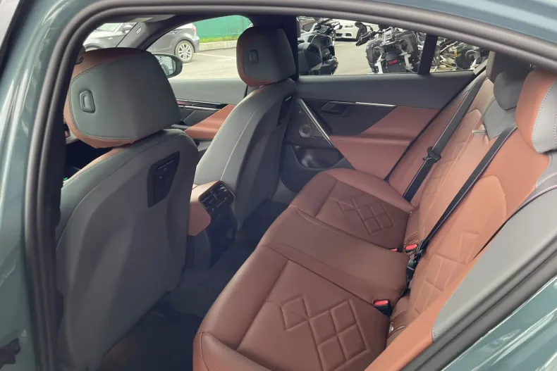 BMW 530e (Seria 5) din 2026 cu 7 km - oferta BMW232973 - foto 7
