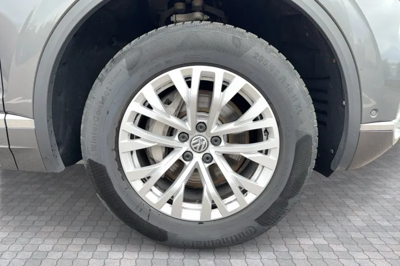 Volkswagen Touareg din 2023 cu 103.240 km - oferta VOL232976 - foto 9
