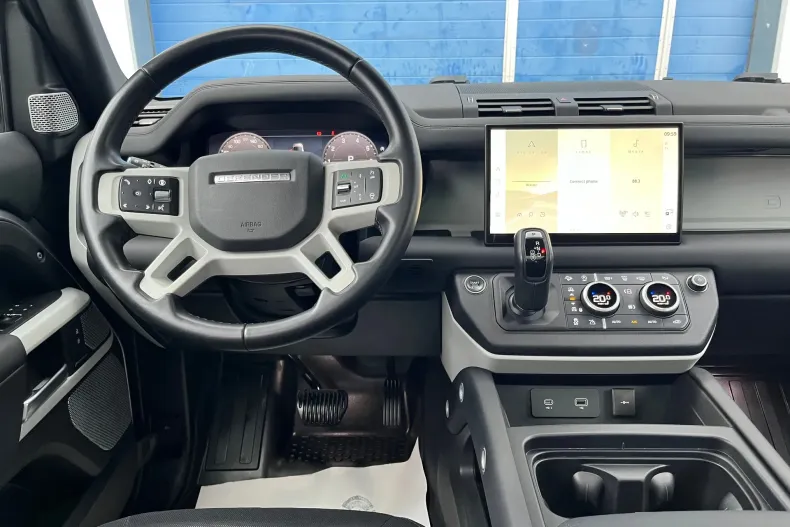 Land Rover Defender din 2023 cu 59.726 km - oferta LAN232979 - foto 11