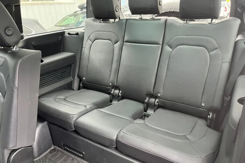 Land Rover Defender din 2023 cu 59.726 km - oferta LAN232979 - foto 14