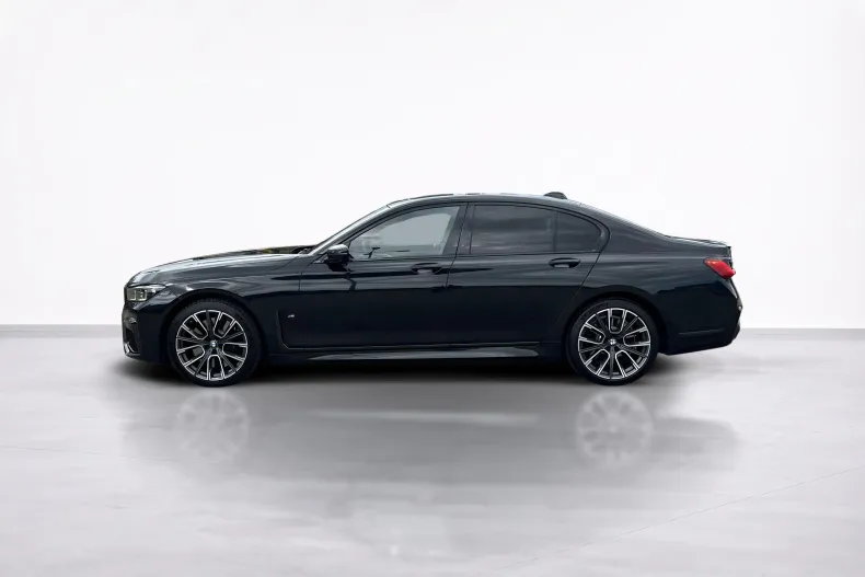 BMW 750i (Seria 7) din 2020 cu 128.374 km - oferta BMW232982 - foto 3