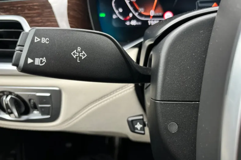 BMW 750i (Seria 7) din 2020 cu 128.374 km - oferta BMW232982 - foto 22