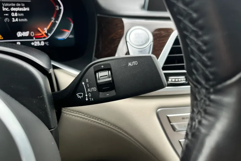 BMW 750i (Seria 7) din 2020 cu 128.374 km - oferta BMW232982 - foto 23