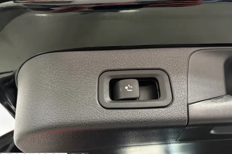 Mercedes-Benz GLB (Clasa GLB) din 2021 cu 99.000 km - oferta MER232987 - foto 40