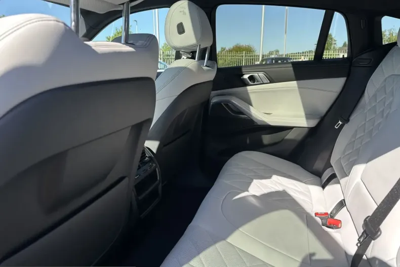 BMW X6 (Seria X) din 2023 cu 68.700 km - oferta BMW232992 - foto 16
